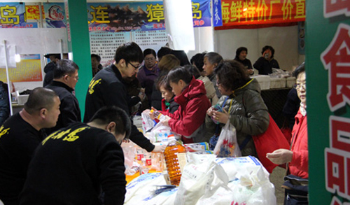12月就到會(huì)展中心掃年貨(圖2)