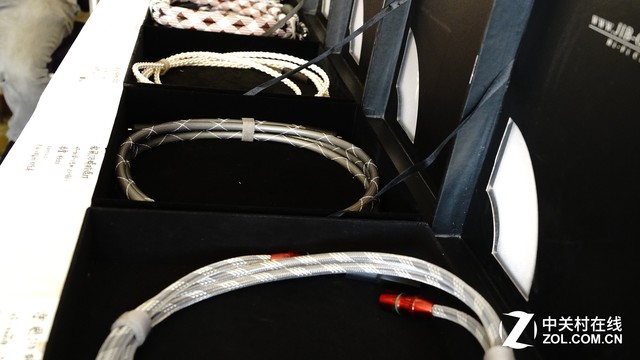 北京音響展 藍(lán)正電子展出多款HiFi線材 