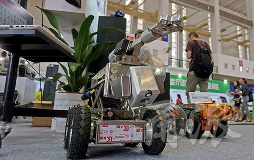 多功能育嬰箱、管道機(jī)器人…快來會展中心看高科“尖貨”