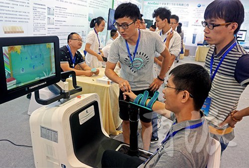 多功能育嬰箱、管道機(jī)器人…快來會展中心看高科“尖貨”