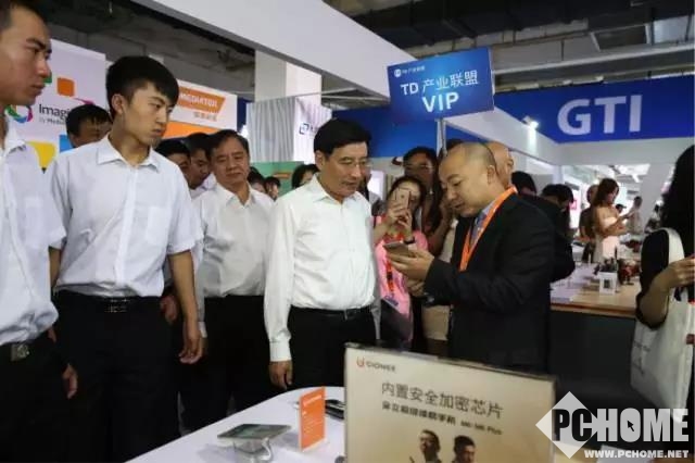 金立亮相2016信息通信展會(huì) 獲高度贊揚(yáng)